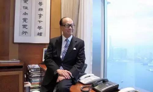 商界大佬的辦公室：看看哪個(gè)更牛逼 ，＊后一個(gè)才是真牛！