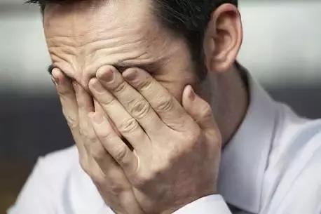 震驚！辦公室里99%都得了這個(gè)病，不及時(shí)解決危害一生！