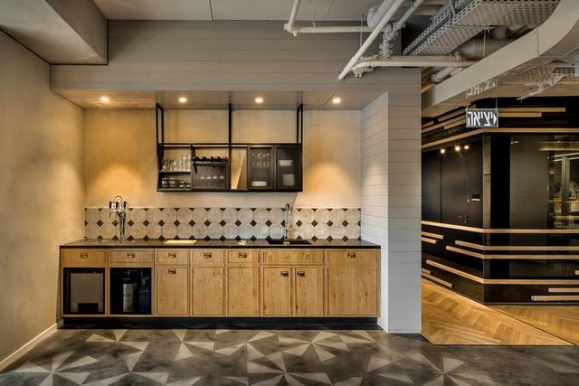 辦公空間:***生物科技公司工業(yè)風(fēng)格辦公室設(shè)計