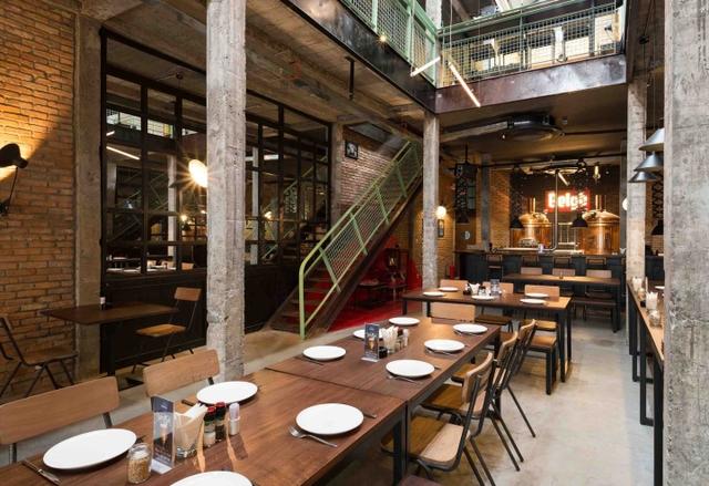 商業(yè)空間:越南西貢主題餐廳工業(yè)風(fēng)格設(shè)計