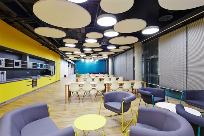 辦公空間，辦公室設(shè)計，科技公司辦公室設(shè)計，現(xiàn)代風(fēng)格辦公室，在線旅行社