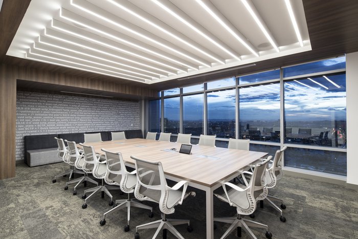 辦公家具之如何選擇沙發(fā)？