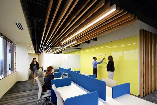 別小看回收木板條！美國(guó)VMware公司用它創(chuàng)造了獨(dú)特的木質(zhì)辦公空間