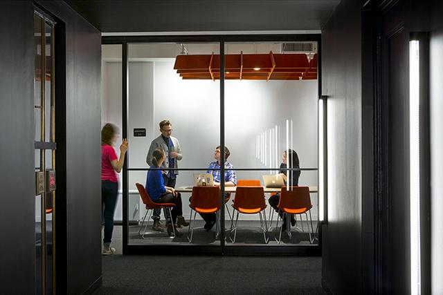 全球**圖片網(wǎng)Shutterstock辦公室，帶你感受在娛樂場所中工作