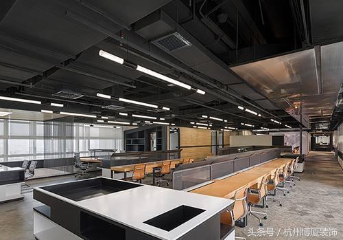 大氣又有情懷的工業(yè)風辦公室裝修設計，簡直帥呆了！