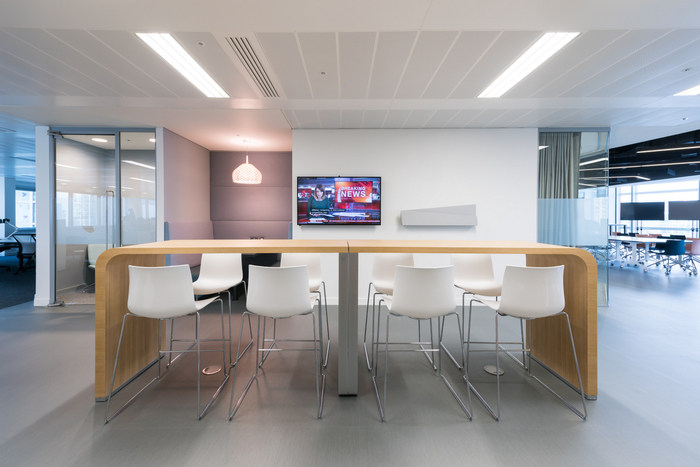 現(xiàn)代簡(jiǎn)約辦公室裝修應(yīng)如何進(jìn)行？現(xiàn)代簡(jiǎn)約辦公室裝修技巧